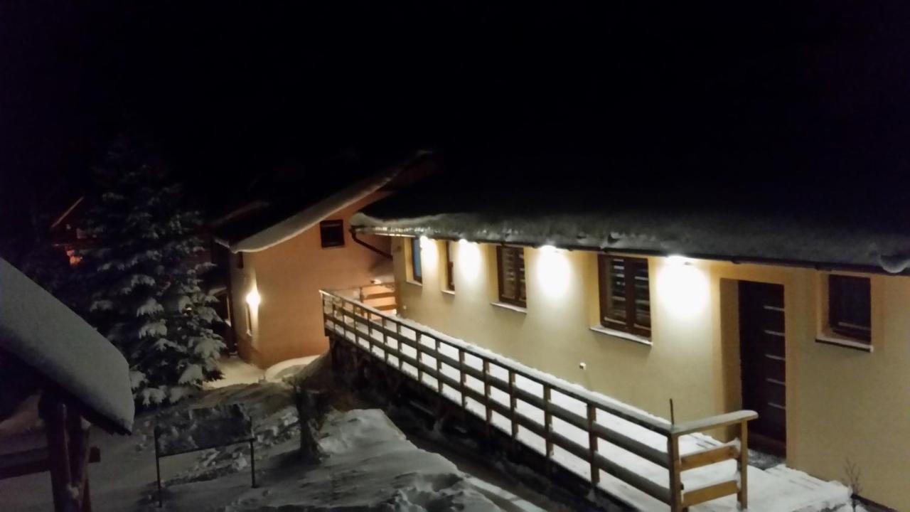 Vila Rhea Vazec Bagian luar foto